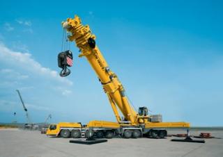 Macarale all-terrain Liebherr LTM 11200-9.1 