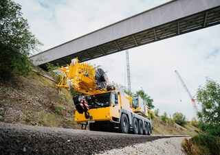 Macarale all-terrain Liebherr LTM 1150-5.3