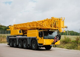 Macarale all-terrain Liebherr LTM 1150-5.3