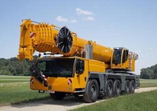 Macarale all-terrain Liebherr LTM 1160-5.2 