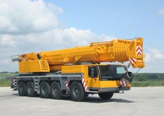 Macarale all-terrain Liebherr LTM 1200-5.1 