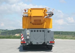 Macarale all-terrain Liebherr LTM 1200-5.1 