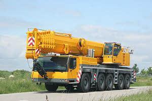 Macarale all-terrain Liebherr LTM 1200-5.1 