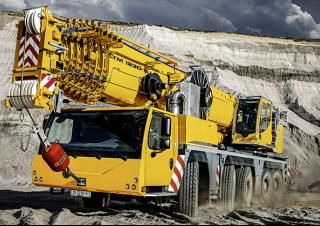 Macarale all-terrain Liebherr LTM 1230-5.1