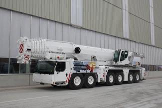 Macarale all-terrain Liebherr LTM 1300-6.2 