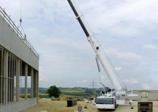 Macarale all-terrain Liebherr LTM 1300-6.2 