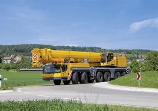 Macarale all-terrain Liebherr LTM 1350-6.1 