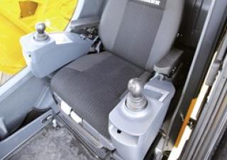 Macarale all-terrain Liebherr LTM 1350-6.1 