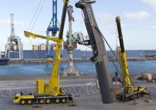 Macarale all-terrain Liebherr LTM 1350-6.1 