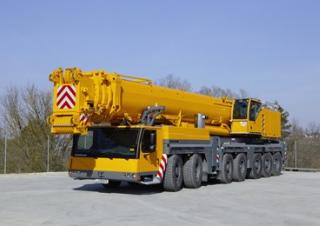 Macarale all-terrain Liebherr LTM 1400-7.1 