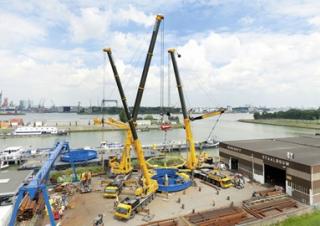 Macarale all-terrain Liebherr LTM 1750-9.1 