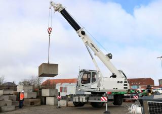 Macarale mobile - braț telescopic Sennebogen 643E