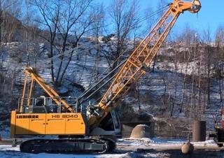 Macarale pe șenile - braț cu zăbrele Liebherr HS 8040 HD