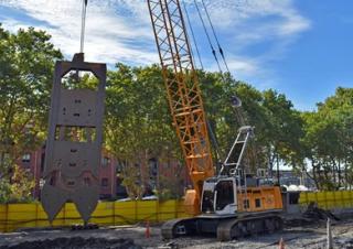 Macarale pe șenile - braț cu zăbrele Liebherr HS 8070
