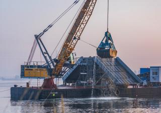 Macarale pe șenile - braț cu zăbrele Liebherr HS 8100.1 