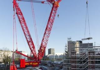 Macarale pe șenile - braț cu zăbrele Liebherr LR 11000