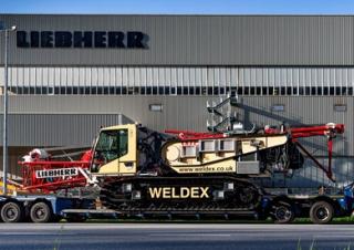 Macarale pe șenile - braț cu zăbrele Liebherr LR 1110