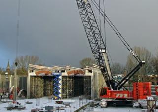 Macarale pe șenile - braț cu zăbrele Liebherr LR 1200