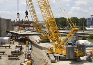 Macarale pe șenile - braț cu zăbrele Liebherr LR 1350/1