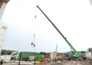 Macarale pe șenile - braț telescopic Sennebogen 653E