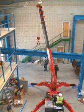 Macarale pe șenile - braț telescopic UNIC URW-376