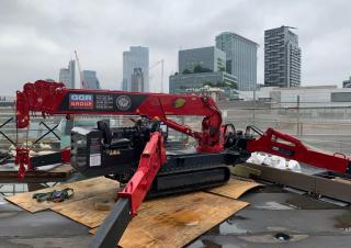 Macarale pe șenile - braț telescopic UNIC URW-546