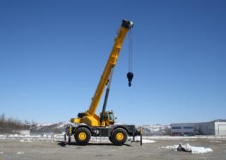 Macarale pentru teren accidentat Grove GRT880 