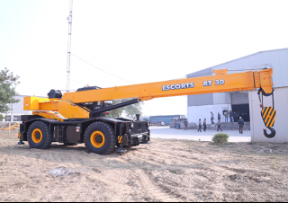 Macarale pentru teren accidentat Escorts RT-30