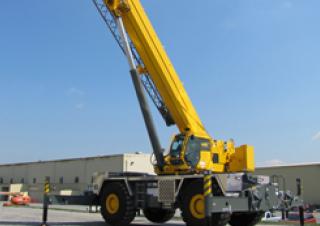 Macarale pentru teren accidentat Grove RT9130E-2