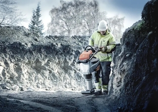 Maiuri compactoare Maiuri compactoare pe benzină și Diesel Husqvarna LT 5005