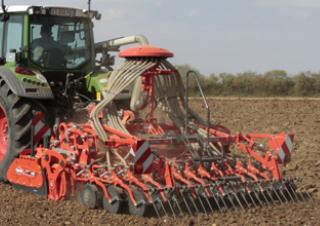 Mașini de însămânțat Kuhn BTF 3030-24