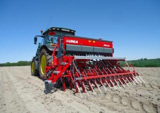 Mașini de însămânțat Unia FM 400/3