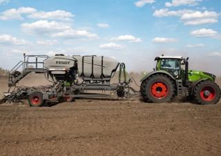 Mașini de însămânțat Fendt Momentum 16