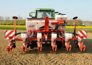 Mașini de însămânțat Kuhn Planter 3 TI