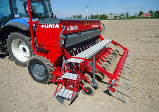 Mașini de însămânțat Unia Polonez 550/3 D