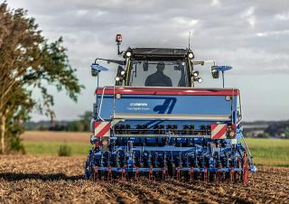Mașini de însămânțat Lemken Saphir 9/300
