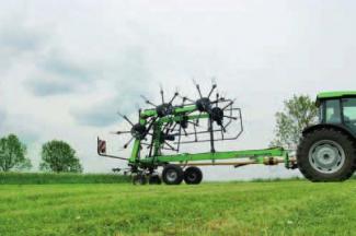 Mașini de întors fânul rotative DEUTZ-FAHR CoM 7621