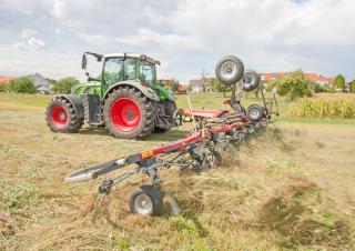 Mașini de întors fânul rotative Vicon Fanex 1124 C