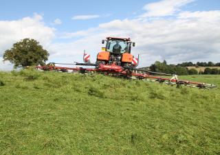 Mașini de întors fânul rotative Vicon Fanex 1124