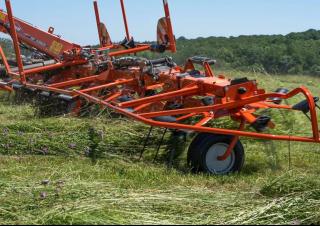 Mașini de întors fânul rotative Kuhn GF 10803