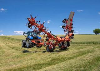Mașini de întors fânul rotative Kuhn GF 13003 T