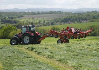 Mașini de întors fânul rotative Kuhn GF 13012
