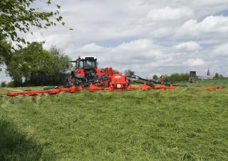 Mașini de întors fânul rotative Kuhn GF 13012