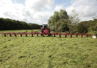 Mașini de întors fânul rotative Kuhn GF 17012