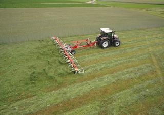 Mașini de întors fânul rotative Pöttinger Hit HT 13120