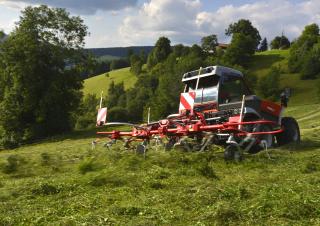 Mașini de întors fânul rotative Lely Lotus 600 Combi