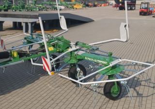 Mașini de întors fânul rotative Pronar PWP 530T