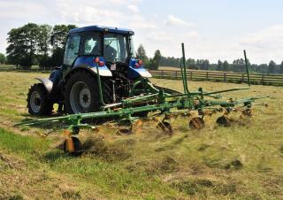 Mașini de întors fânul rotative Pronar PWP 770