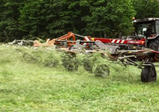 Mașini de întors fânul rotative Massey Ferguson TD1310X TRC
