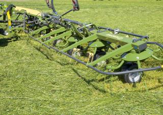 Mașini de întors fânul rotative Krone Vendro 1120